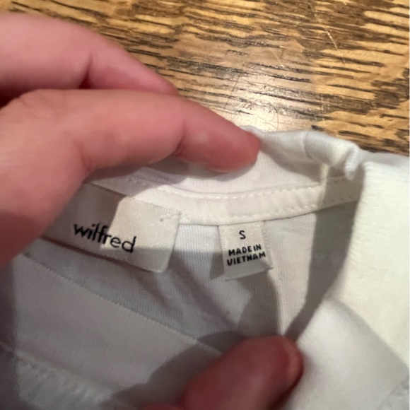 Wilfred free size small crop top (needs a quick 10 minute bleach) - Picture 3 of 5